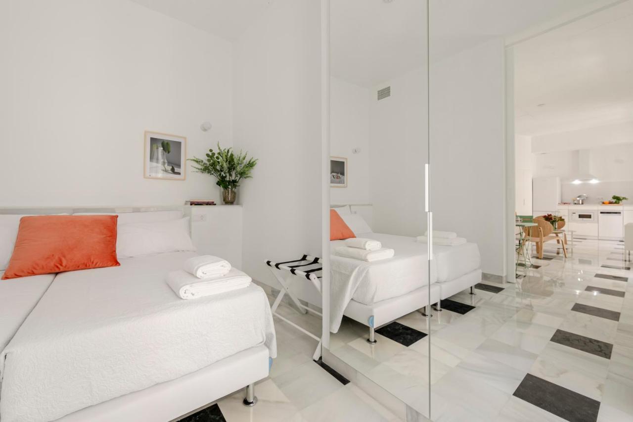 Aurora Terrace Apartments Севілья Екстер'єр фото