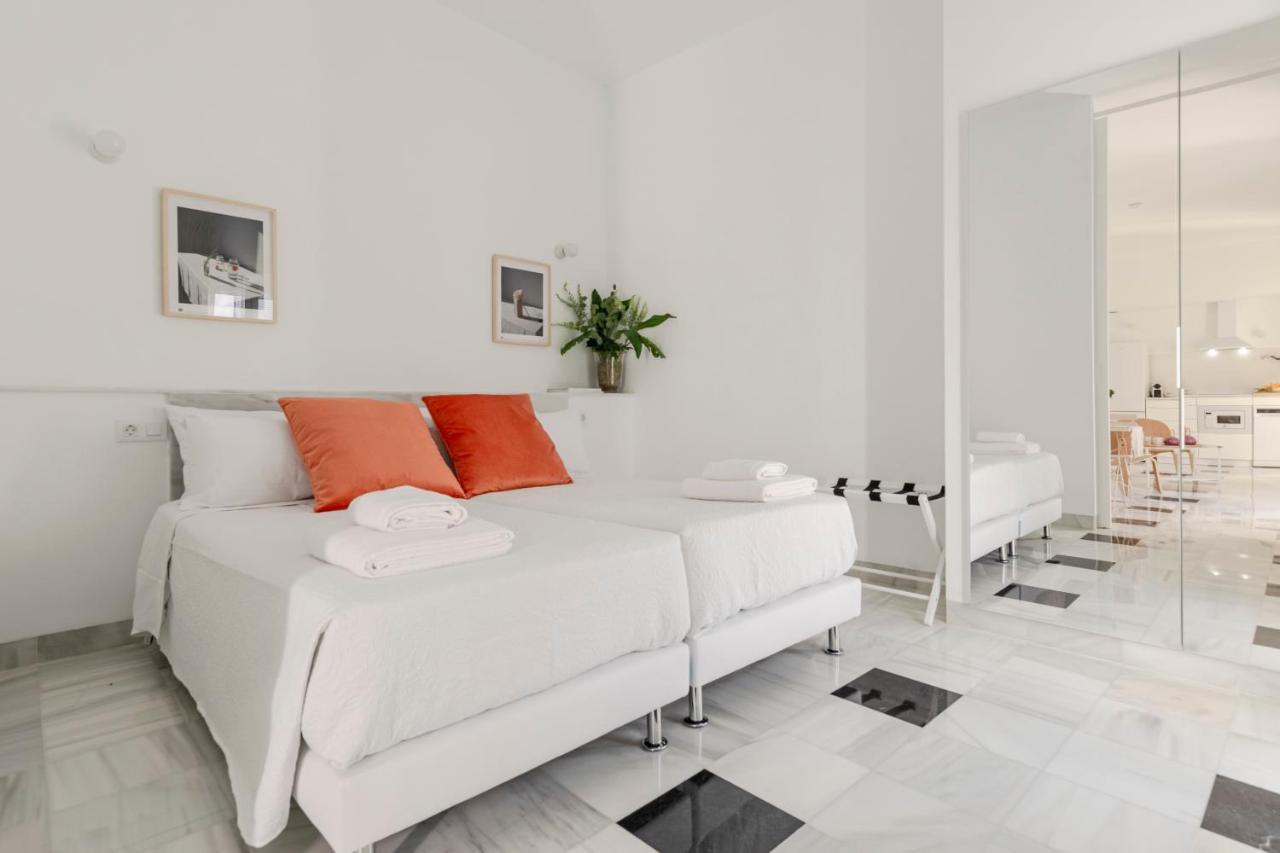 Aurora Terrace Apartments Севілья Екстер'єр фото