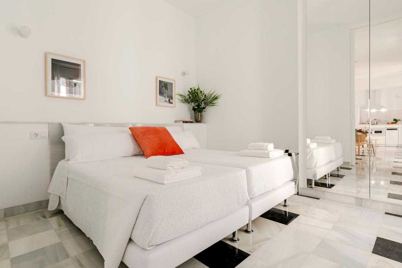 Aurora Terrace Apartments Севілья Екстер'єр фото