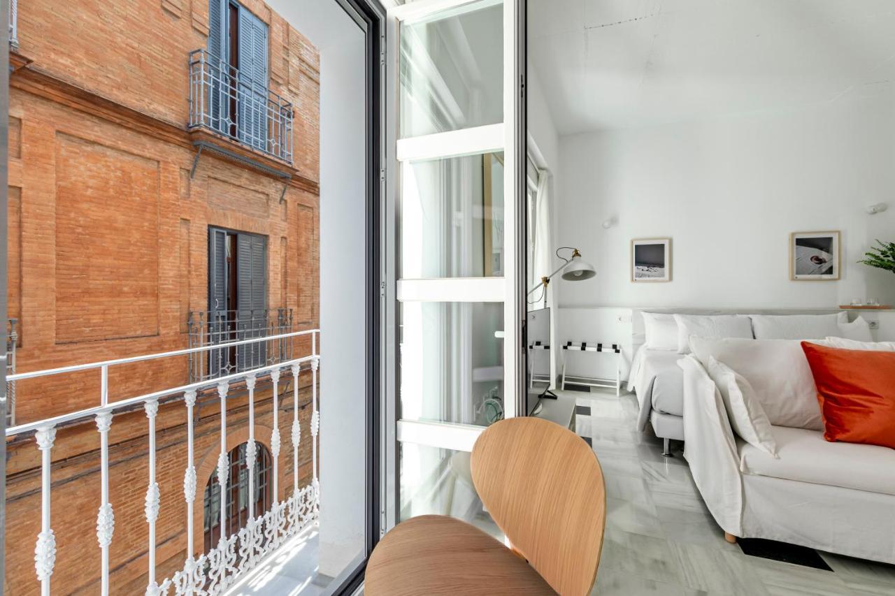 Aurora Terrace Apartments Севілья Екстер'єр фото