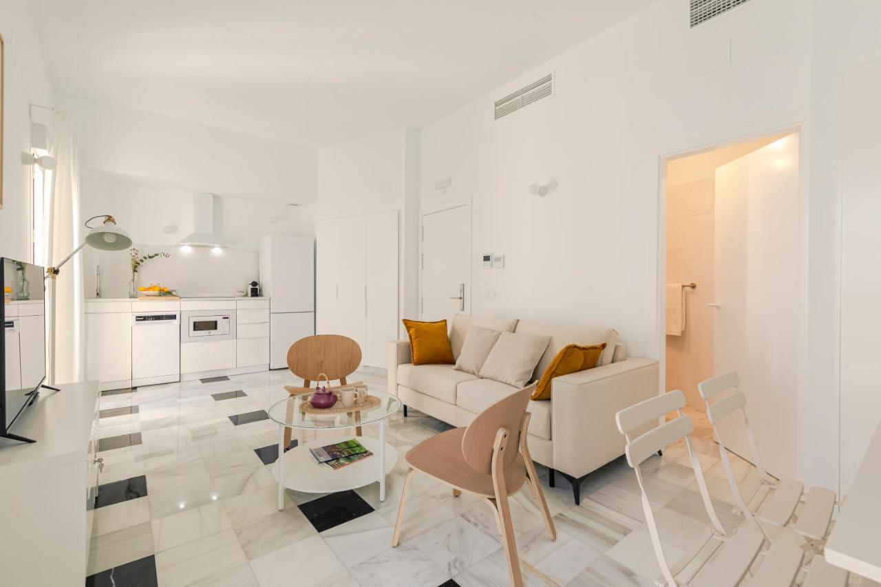 Aurora Terrace Apartments Севілья Екстер'єр фото