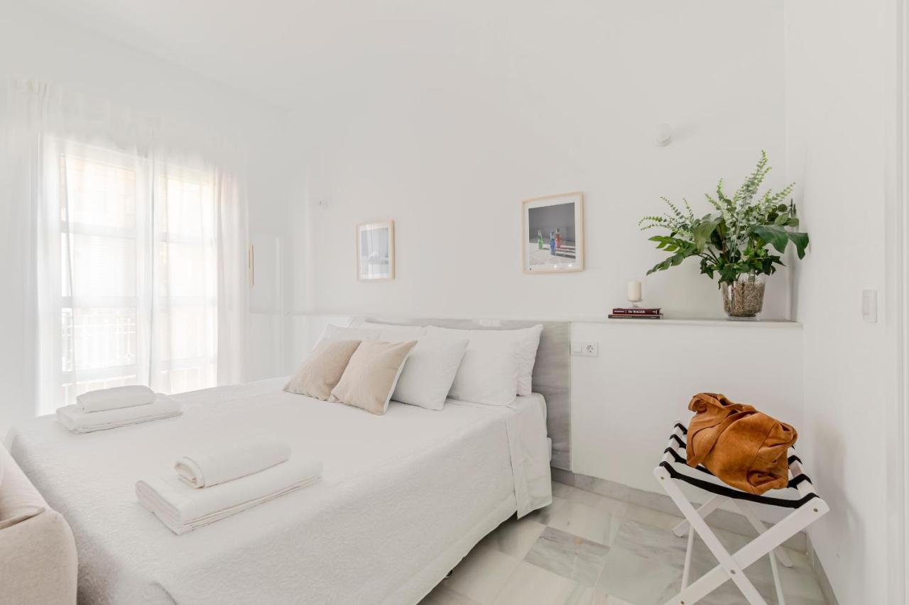 Aurora Terrace Apartments Севілья Екстер'єр фото